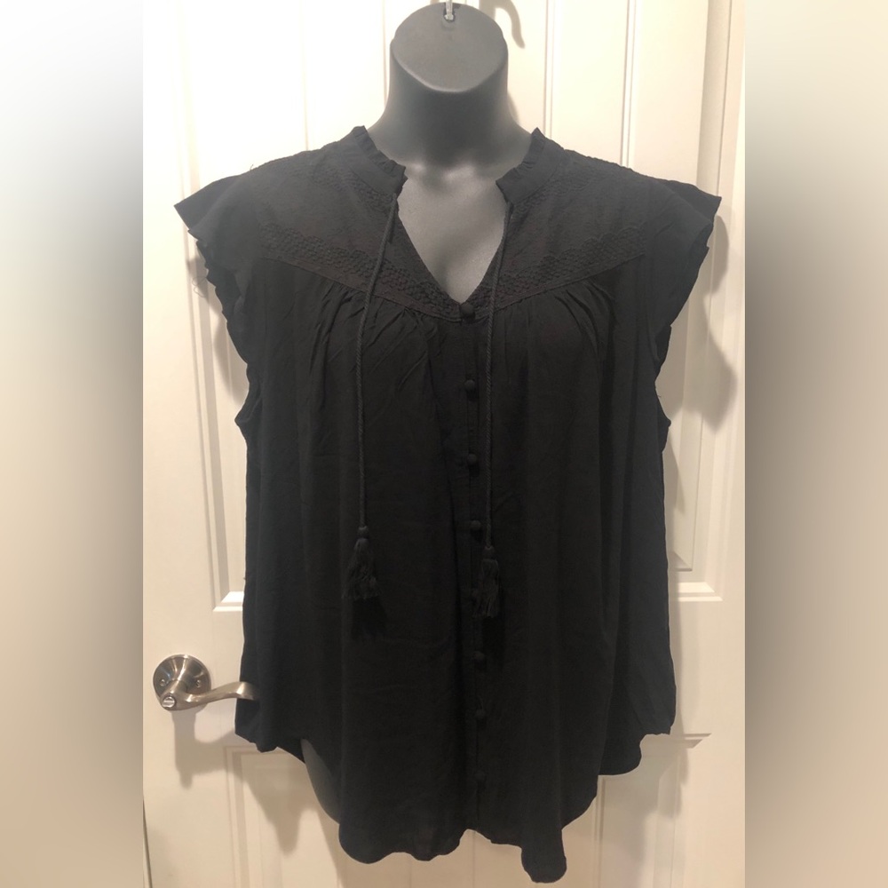TORRID- Black Top